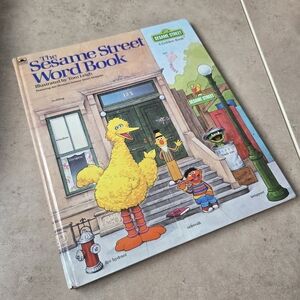 1983 Sesame Street Colorful Word Book